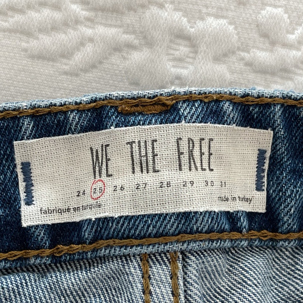 Free People We the Free Dark Denim Mom Jean 25 - Picture 8 of 16
